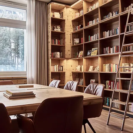 Готель Laudinella 4*