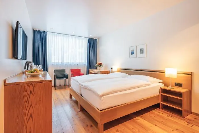 劳迪内拉酒店 4*