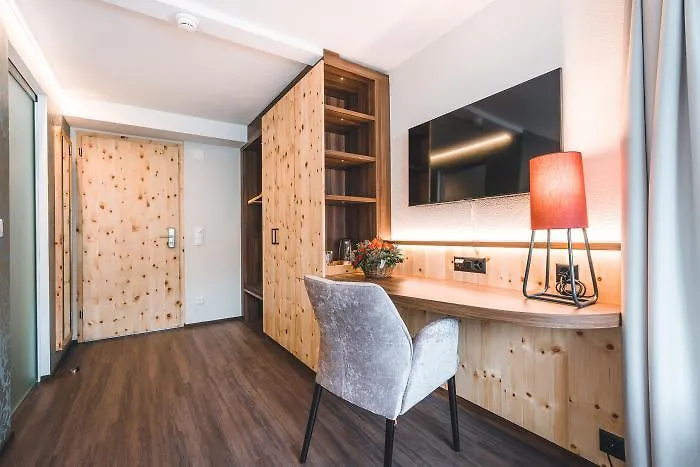 酒店 劳迪内拉酒店 4*