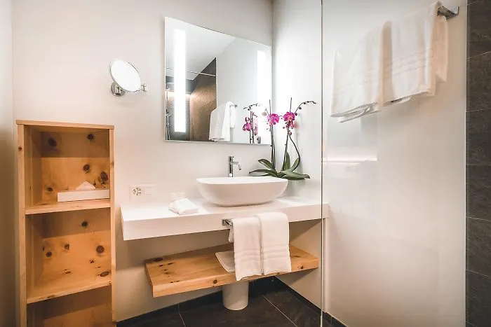 劳迪内拉酒店 酒店 圣莫里茨